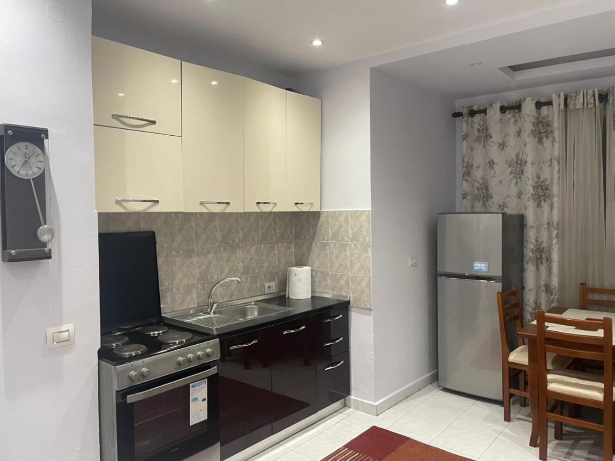 E&B Cosy Apartment Тирана Экстерьер фото