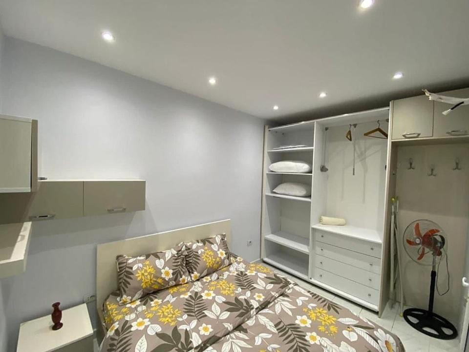 E&B Cosy Apartment Тирана Экстерьер фото